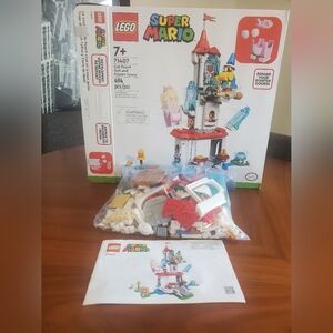 LEGO Super Mario: Cat Peach Suit and Frozen Tower (71407)